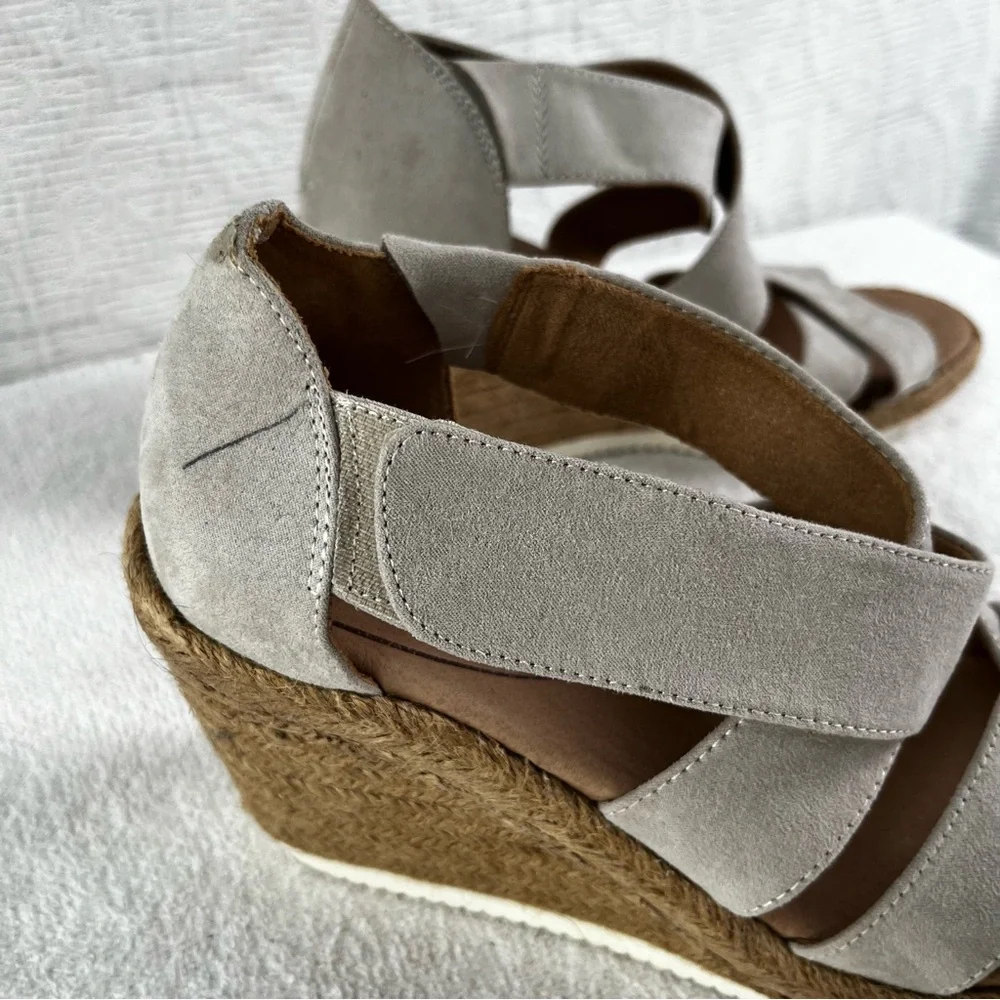 Dr Scholls Visitor Cross Strap Faux Suede Heeled Espadrille Sandal Wedge Shoe 10